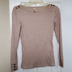 Long sleeve t-shirt